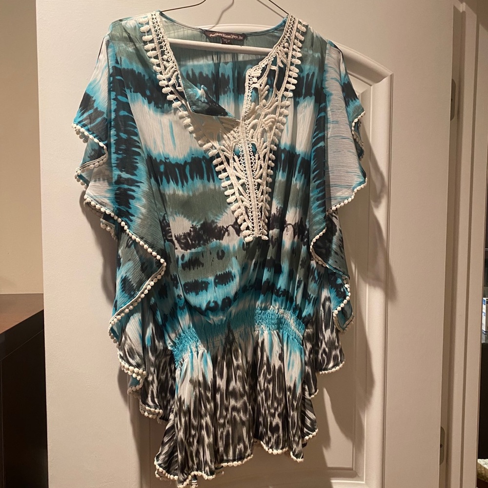 Tropical cover up shirt size large